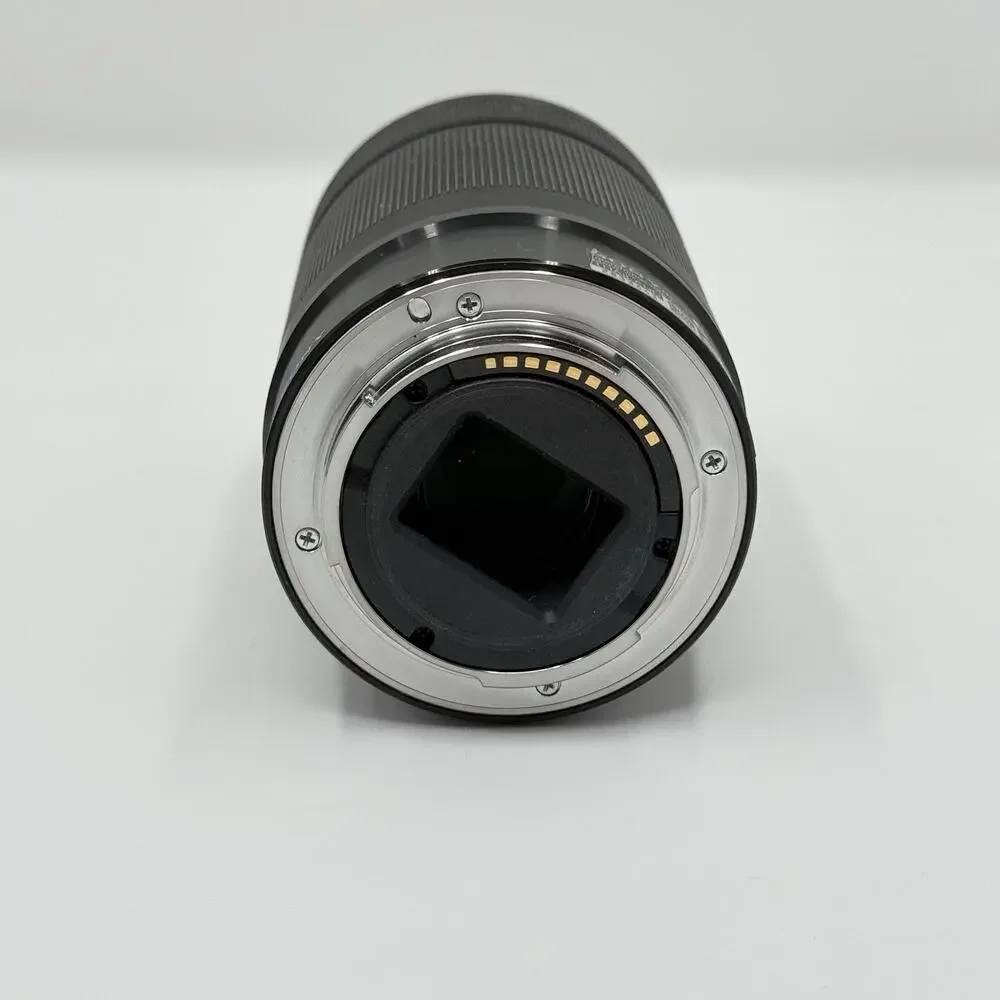 Sony E 55 210mm F4.5 6.3 OSS Zoom Lens SEL55210 Black Box Hood